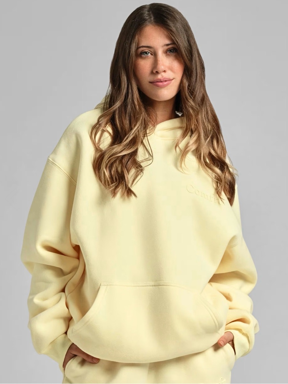 Comfrt buttercream Hooded Sweater - Men's Pullover Hoodie NWOT